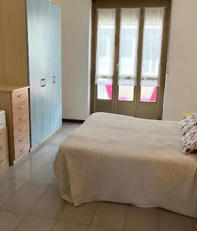 Ampio E Luminoso Bilocale Apartment
